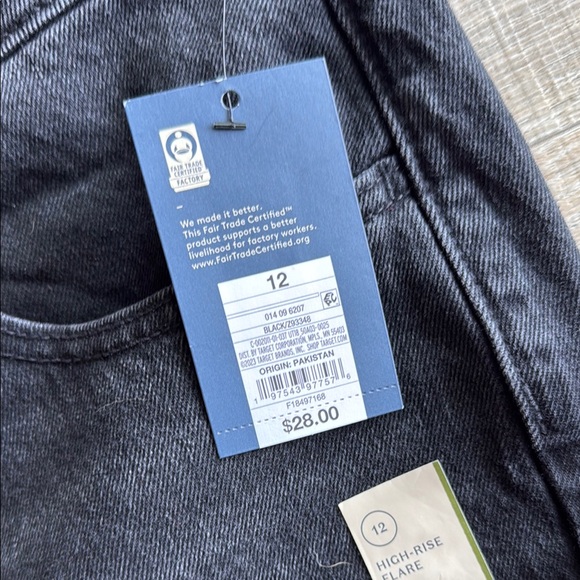 Women's Black Jeans - Picture 2 of 6